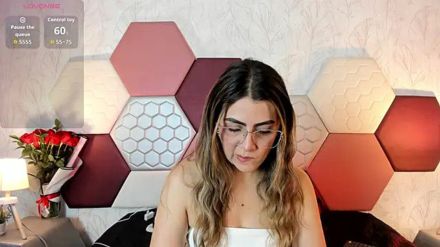 Snapshot of AriaRous chatting on March 2, 2026, 4:14 pm AriaRous online show from March 2, 2026, 4:14 pm