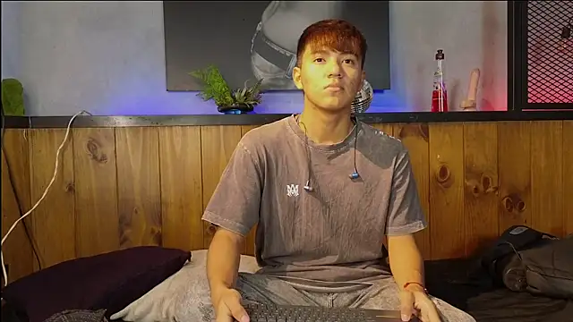 isaac grimm online show from March 15, 2026, 3:34 am