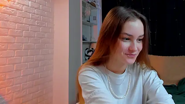 Snapshot of LouiseFlower_ chatting on November 30, 2025, 7:12 am LouiseFlower online show from November 30, 2025, 7:12 am