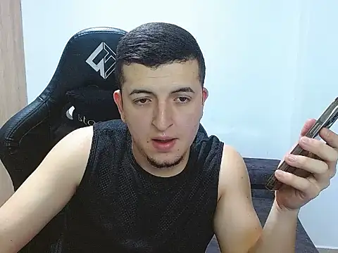 Snapshot of Liam_jones10 chatting on November 30, 2025, 4:38 am Liam jones10 online show from November 30, 2025, 4:38 am