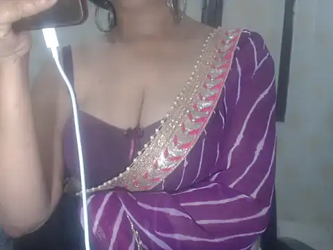 Snapshot of Hotronita123 chatting on March 12, 2026, 5:13 am Hotronita123 online show from March 12, 2026, 5:13 am