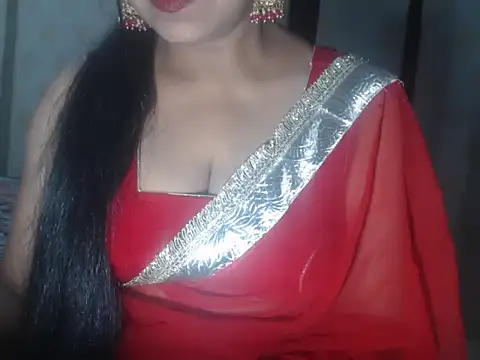 Snapshot of Hotronita123 chatting on May 1, 2026, 5:28 pm Hotronita123 online show from May 1, 2026, 5:28 pm