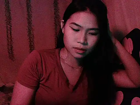 Allysonxx05 online show from December 1, 2025, 1:16 pm