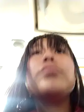 Snapshot of Mariana_eclipse chatting on December 1, 2025, 12:21 pm Mariana eclipse online show from December 1, 2025, 12:21 pm