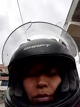 Snapshot of Mariana_eclipse chatting on January 12, 2026, 12:43 pm Mariana eclipse online show from January 12, 2026, 12:43 pm