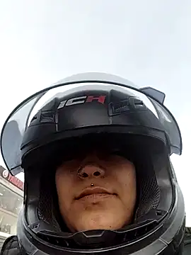 Snapshot of Mariana_eclipse chatting on February 6, 2026, 12:19 pm Mariana eclipse online show from February 6, 2026, 12:19 pm