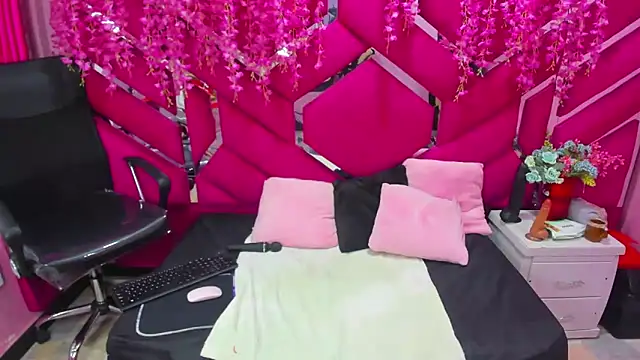 Alexa Sanz online show from February 12, 2026, 9:43 pm