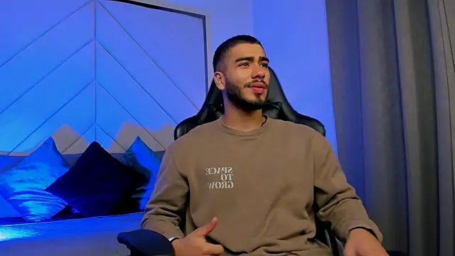 Franco banderas online show from January 14, 2026, 2:33 pm