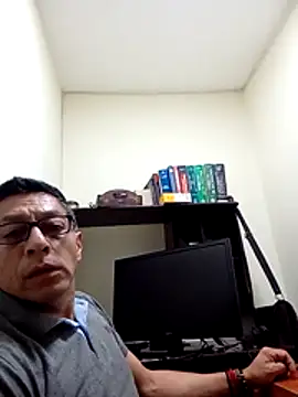 JRAdams23 online show from December 17, 2025, 2:23 pm