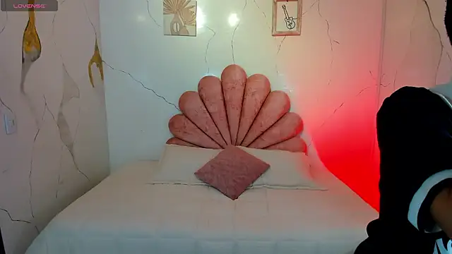 Cherrybombs  online show from March 11, 2026, 12:44 pm