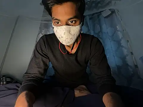 Snapshot of hunterboy2001 chatting on December 19, 2025, 8:32 am hunterboy2001 online show from December 19, 2025, 8:32 am