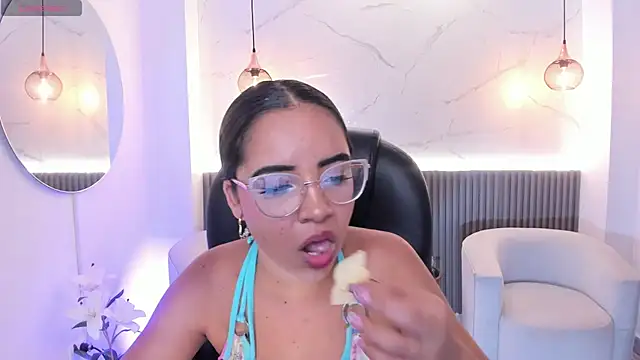 alana martiins online show from May 28, 2026, 7:44 pm