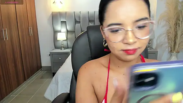 alana martiins online show from July 10, 2026, 7:16 pm