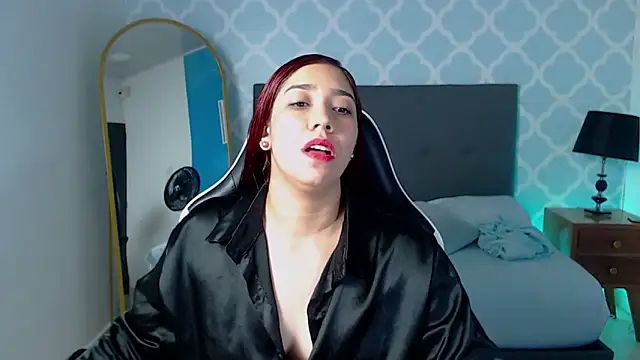 lia violetta online show from December 16, 2025, 7:19 pm