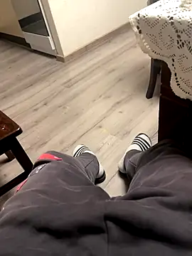 Snapshot of DutchMiracle26 chatting on November 30, 2025, 12:36 am DutchMiracle26 online show from November 30, 2025, 12:36 am