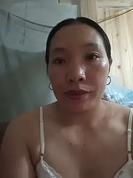 Snapshot of Evelyn-n chatting on June 13, 2026, 1:31 pm Evelyn-n online show from June 13, 2026, 1:31 pm