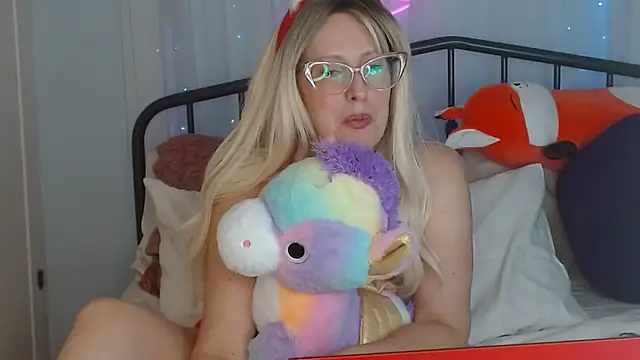 Katina-LoveJoy online show from December 19, 2025, 12:50 am