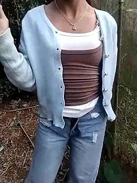 Snapshot of iam-eli chatting on January 13, 2026, 9:25 am iam-eli online show from January 13, 2026, 9:25 am