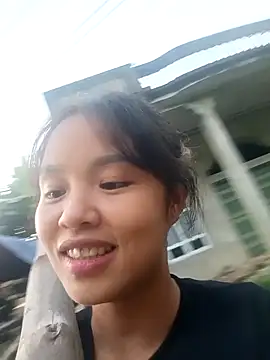 Pretty-haert online show from December 18, 2025, 10:21 am