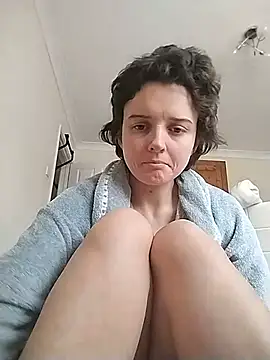 Amy01112 online show from June 4, 2026, 12:55 pm