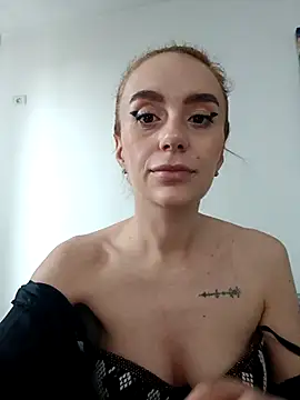 Snapshot of ellie-blue chatting on December 1, 2025, 9:14 am ellie-blue online show from December 1, 2025, 9:14 am