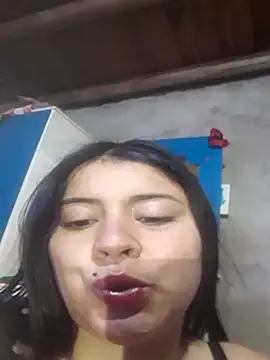 Estefanny Lolyy online show from May 22, 2026, 3:24 am