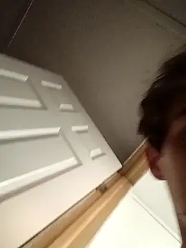 Snapshot of cmoneyyy021 chatting on December 1, 2025, 6:29 am cmoneyyy021 online show from December 1, 2025, 6:29 am