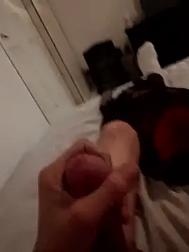 Snapshot of cmoneyyy021 chatting on February 8, 2026, 9:18 pm cmoneyyy021 online show from February 8, 2026, 9:18 pm