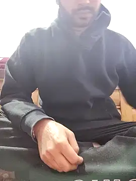 AlphaAura460 online show from December 5, 2025, 2:42 am