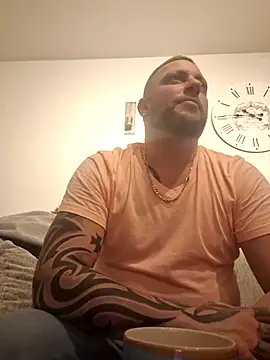 Chiemsee610 online show from December 3, 2025, 3:54 pm