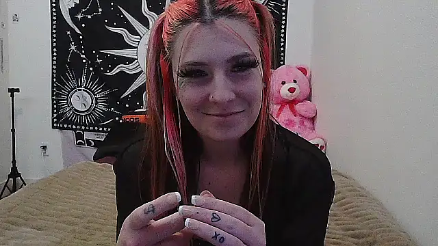 Maexoxo online show from April 14, 2026, 5:02 am