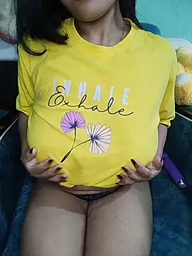 CherrychloeXO online show from May 23, 2026, 5:12 am