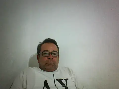 Snapshot of Riatarica69 chatting on December 1, 2025, 1:05 pm Riatarica69 online show from December 1, 2025, 1:05 pm