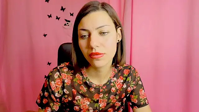 Snapshot of AniSkyy chatting on December 2, 2025, 12:43 pm AniSkyy online show from December 2, 2025, 12:43 pm