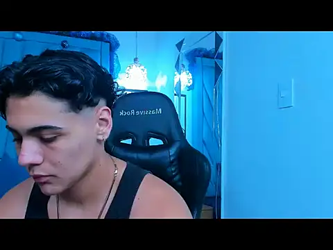 Snapshot of chris_de_la_fonde chatting on December 4, 2025, 12:03 pm chris de la fonde online show from December 4, 2025, 12:03 pm