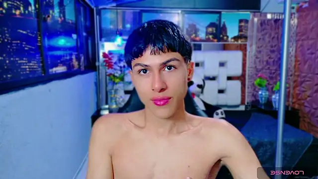 Snapshot of StormLuxX chatting on December 2, 2025, 11:48 am StormLuxX online show from December 2, 2025, 11:48 am