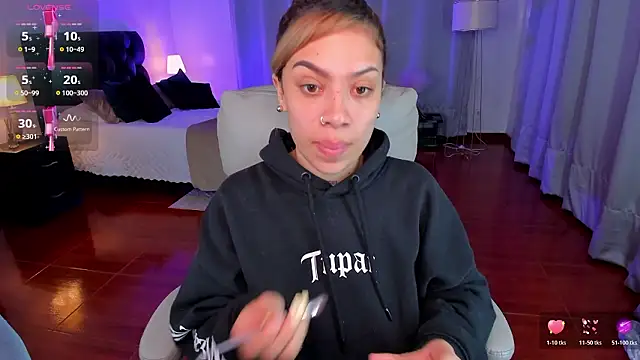 Snapshot of Zara_Wolf_ chatting on February 4, 2026, 11:16 am Zara Wolf online show from February 4, 2026, 11:16 am