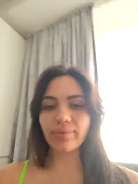 SiennaLuxexx online show from March 16, 2026, 2:10 pm