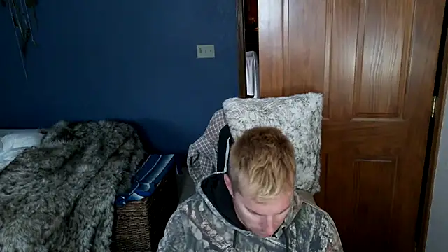 Snapshot of SpunRedneck chatting on March 5, 2026, 10:50 pm SpunRedneck online show from March 5, 2026, 10:50 pm