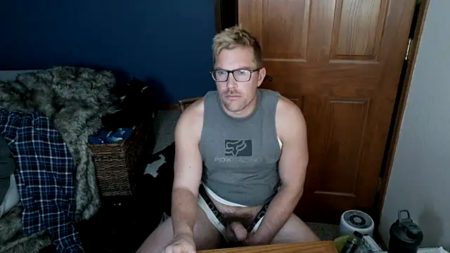 Snapshot of SpunRedneck chatting on March 19, 2026, 12:25 am SpunRedneck online show from March 19, 2026, 12:25 am