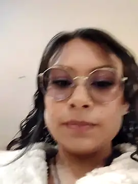 Snapshot of Laura_Daza1 chatting on February 13, 2026, 6:37 pm Laura Daza1 online show from February 13, 2026, 6:37 pm