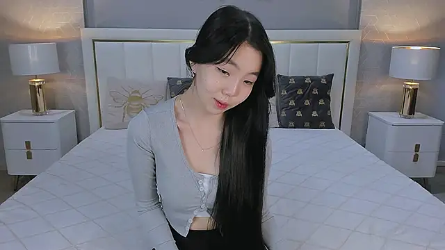 EMILY GREENSON online show from February 8, 2026, 8:40 am