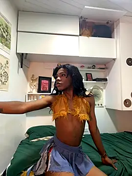 KEIKEI o online show from December 3, 2025, 2:52 am