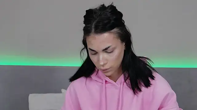 RachaelMils online show from December 16, 2025, 3:44 am