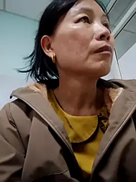 Lili-123k online show from February 5, 2026, 8:30 am