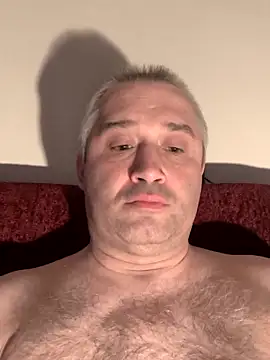 Snapshot of Olomoucak1982 chatting on April 8, 2026, 5:35 pm Olomoucak1982 online show from April 8, 2026, 5:35 pm