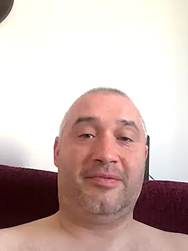 Snapshot of Olomoucak1982 chatting on May 10, 2026, 3:39 pm Olomoucak1982 online show from May 10, 2026, 3:39 pm