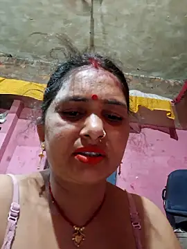 Your-shreya143 online show from May 22, 2026, 8:36 pm