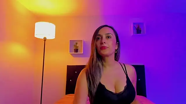 Victoria Rose  online show from June 6, 2026, 8:35 pm