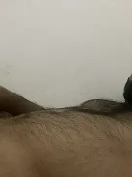 Shihba9633 online show from December 19, 2025, 11:01 pm